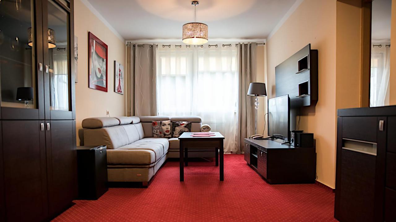 Hotel Osrodek Wypoczynkowo Rehabilitacyjny Wlokniarz Ustka Esterno foto