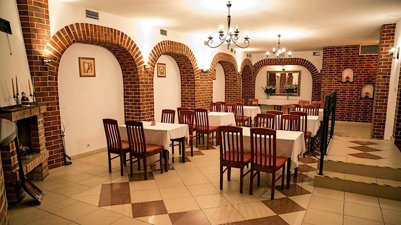 Hotel Osrodek Wypoczynkowo Rehabilitacyjny Wlokniarz Ustka Esterno foto